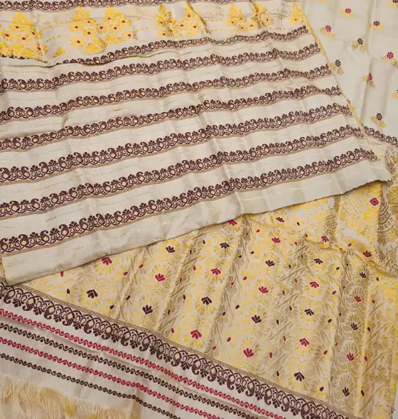 Tusar Silk Mekhela Sador with Heavy Guna & Floral Work - Image 3