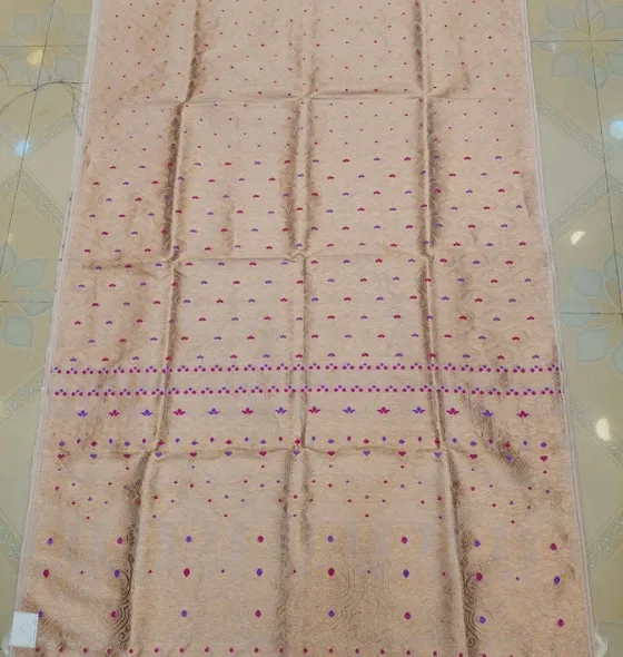 Pure Paat beautiful sador mekhela whole body Guna & Thread work.